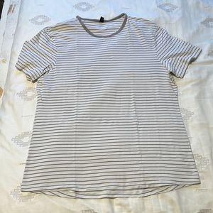 Lululemon tee shirt